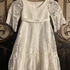 Long Bohemian lace bell sleeves flower girl dress size 2/3yr